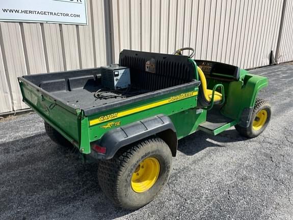 Image of John Deere Gator TE 4x2 equipment image 1