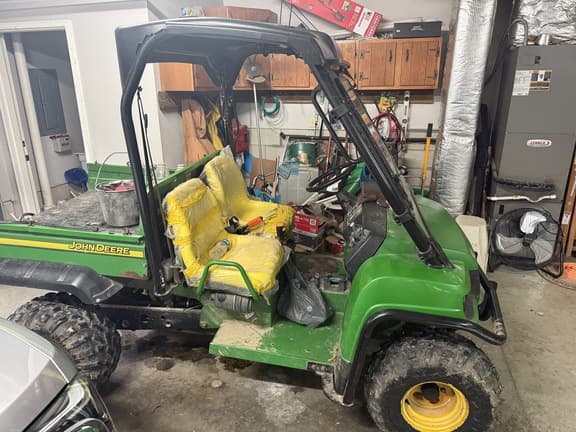 Image of John Deere Gator HPX equipment image 1