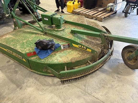 Image of John Deere MX6 equipment image 1