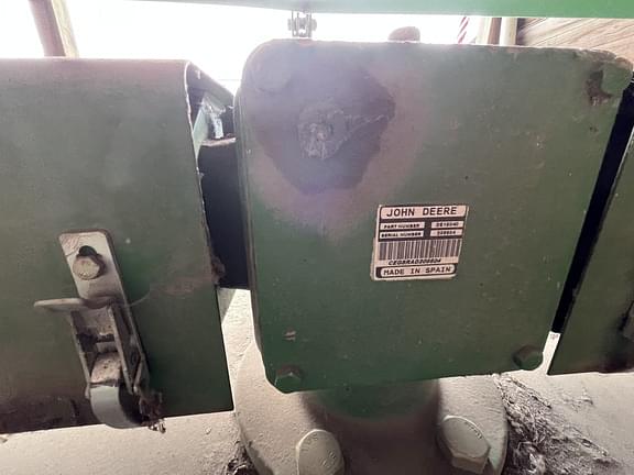 Image of John Deere MX8 equipment image 3