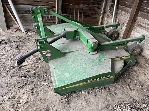 Image of John Deere MX8 equipment image 1