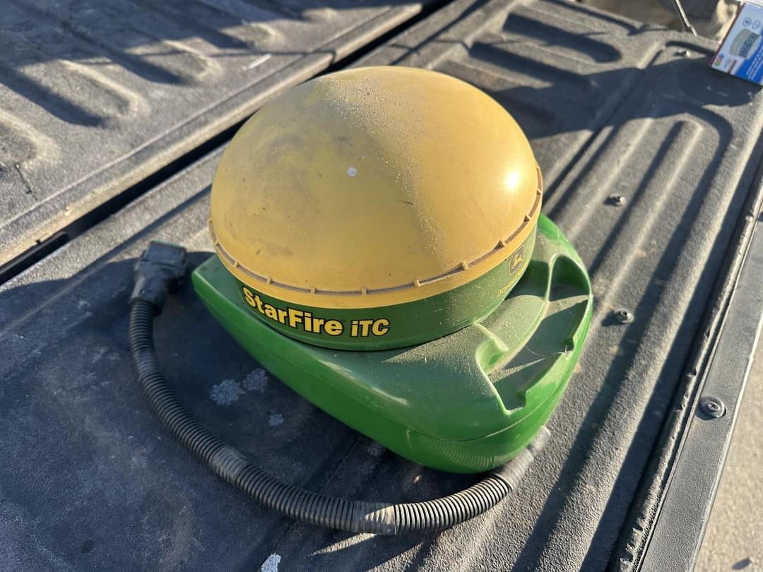 Image of John Deere StarFire iTC Primary image