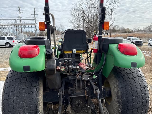 Image of John Deere 5325 equipment image 3