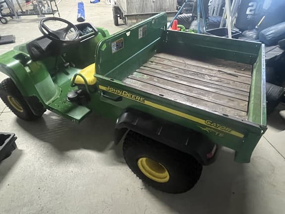 Image of John Deere Gator TS 4x2 equipment image 4