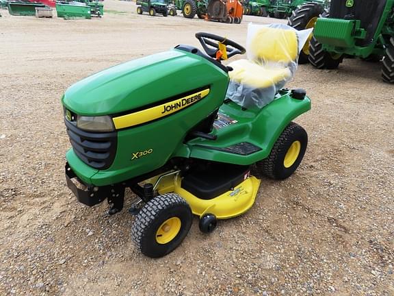 Image of John Deere X300 equipment image 2