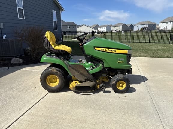 Image of John Deere X300 equipment image 3