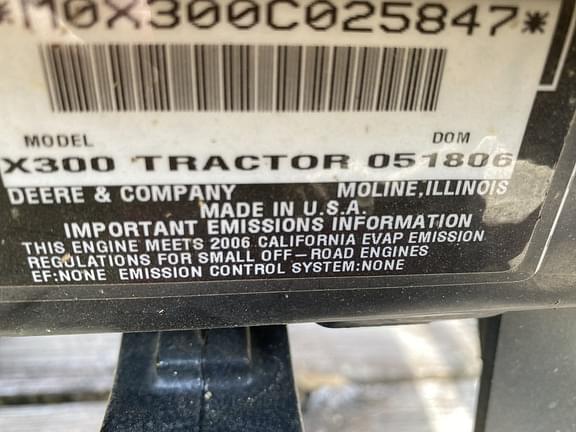 Image of John Deere X300 equipment image 3