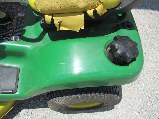 Image of John Deere X300 equipment image 4