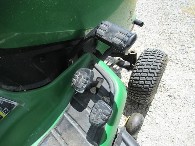 Image of John Deere X300 equipment image 3