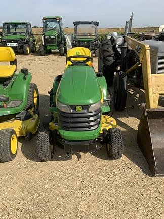 Image of John Deere X304 equipment image 1