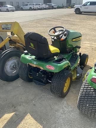 Image of John Deere X304 equipment image 3