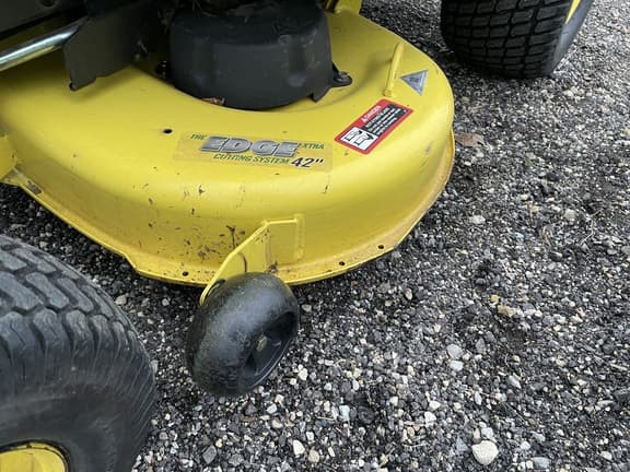 Image of John Deere X304 equipment image 4