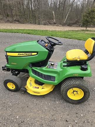 2006 John Deere X304 Equipment Image0