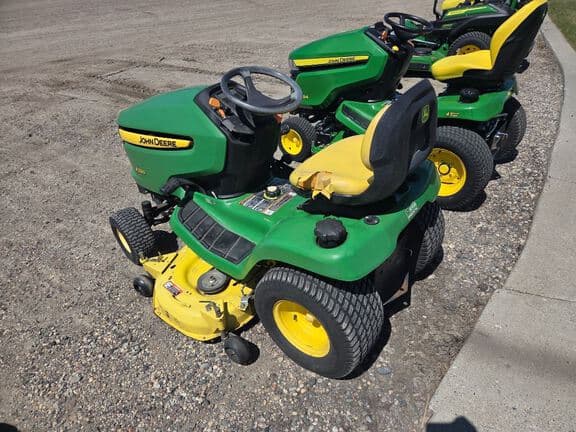 Image of John Deere X320 equipment image 2