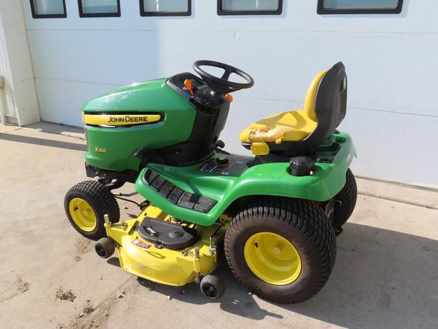 Image of John Deere X320 equipment image 1