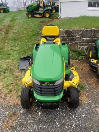 Image of John Deere X324 equipment image 1