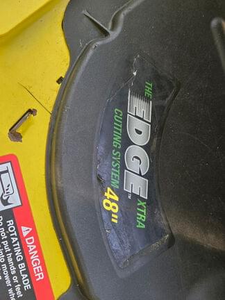 Image of John Deere X324 equipment image 4