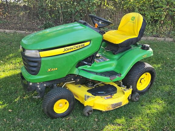 2006 John Deere X324 Equipment Image0