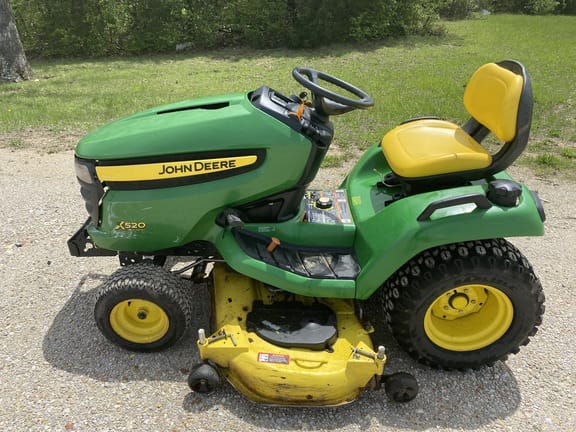 Main image John Deere X520