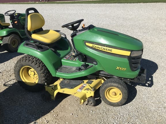 Main image John Deere X520