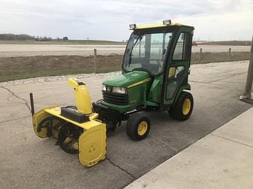 Main image John Deere X700