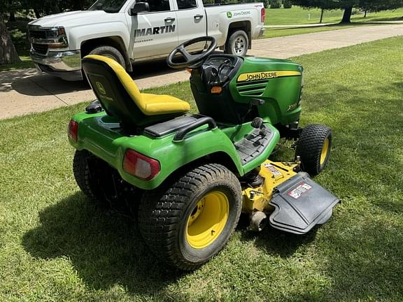 Image of John Deere X700 equipment image 3