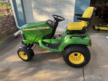 Main image John Deere X720