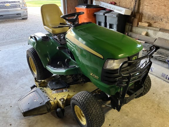 Main image John Deere X720