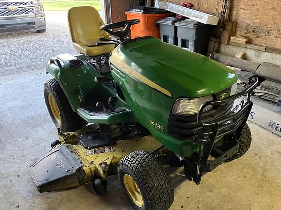 Image of John Deere X720 Primary image