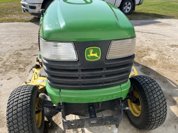 Image of John Deere X724 equipment image 4