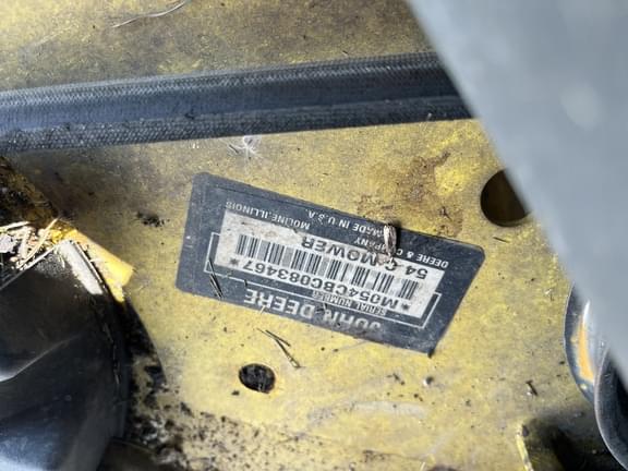 Image of John Deere X724 equipment image 3