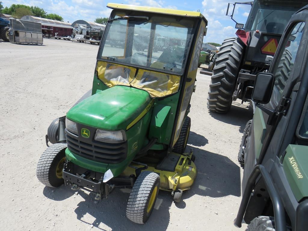 Image of John Deere X724 Primary image