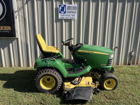Image of John Deere X728 equipment image 1