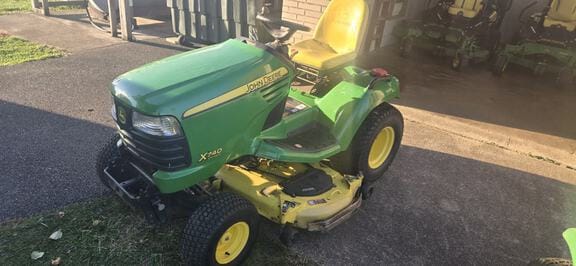 2006 John Deere X740 Equipment Image0