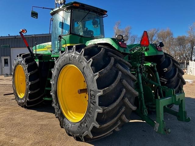 Image of John Deere 9220 equipment image 3