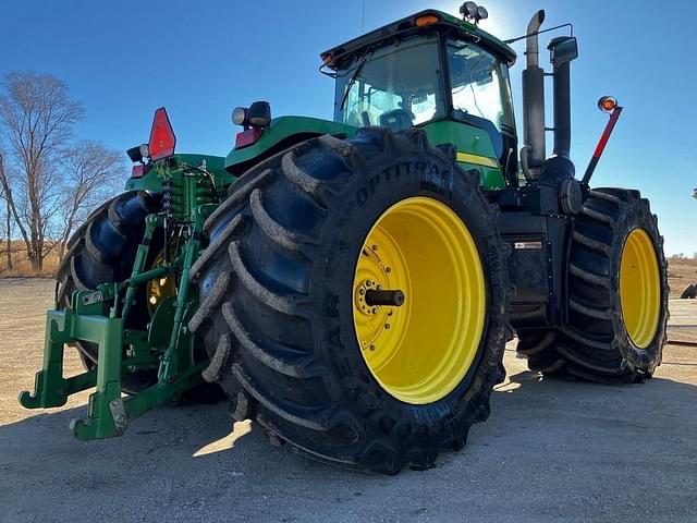 Image of John Deere 9220 equipment image 2