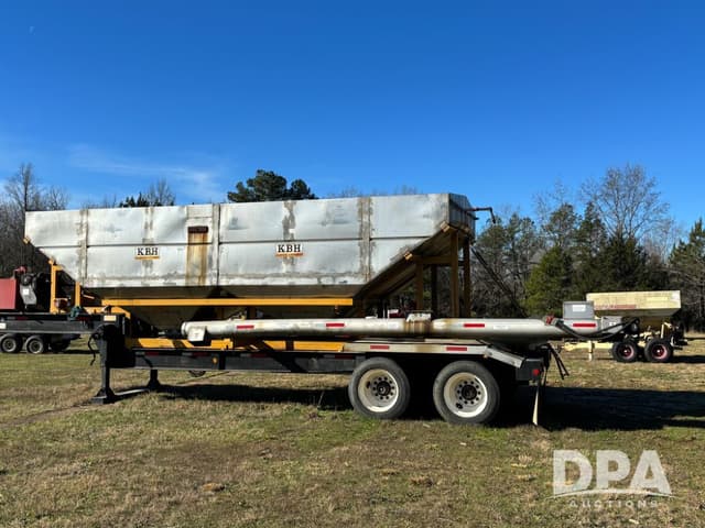 Image of KBH Fertilizer Chassis equipment image 3