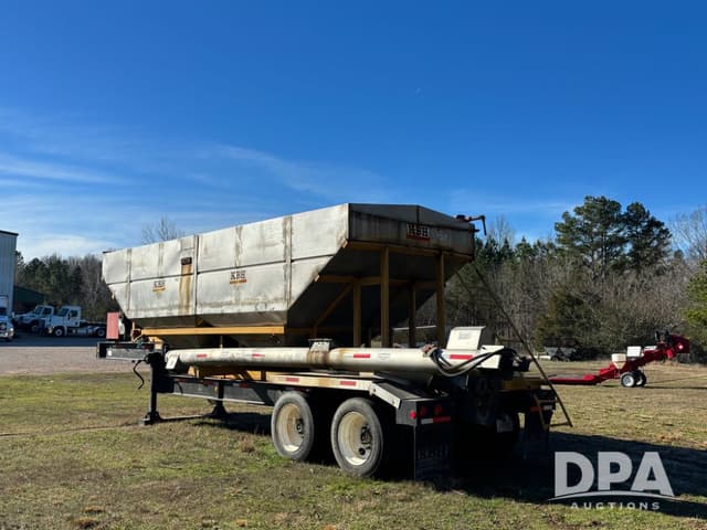 Image of KBH Fertilizer Chassis equipment image 4