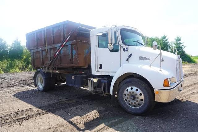 Image of Kenworth T300 equipment image 2