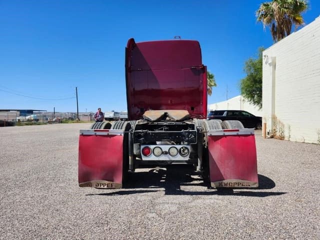 Image of Kenworth T2000 equipment image 3