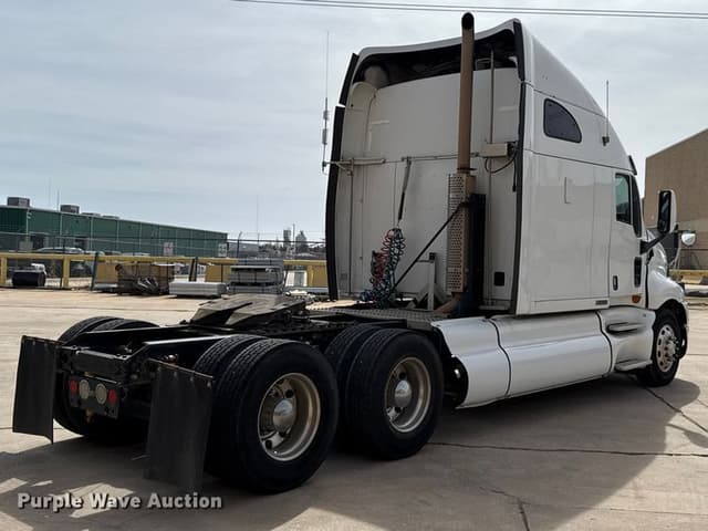 Image of Kenworth T2000 equipment image 4
