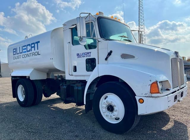 Image of Kenworth T300 equipment image 3