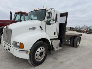 Main image Kenworth T300