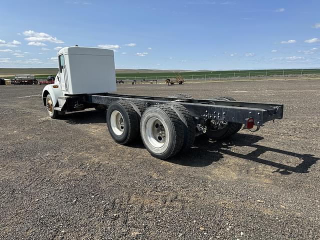 Image of Kenworth T300 equipment image 2
