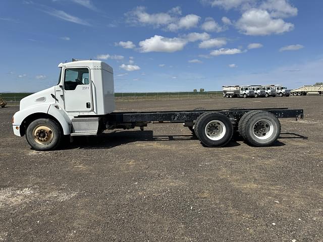 Image of Kenworth T300 equipment image 1