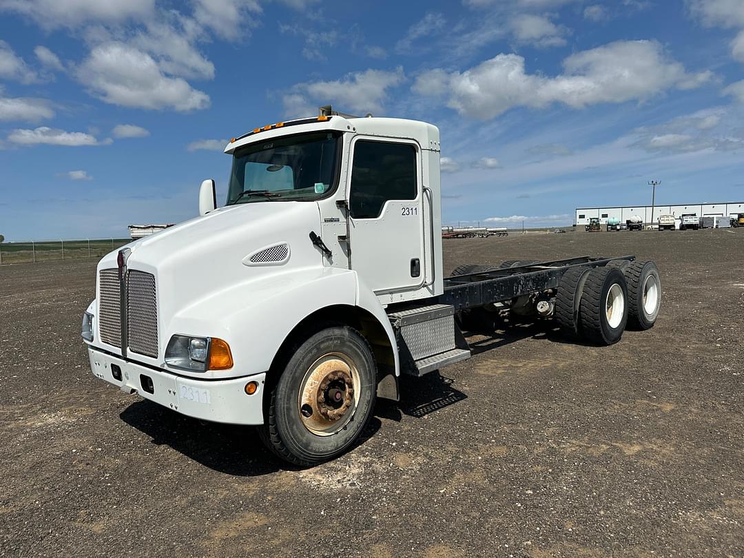 Image of Kenworth T300 Primary image