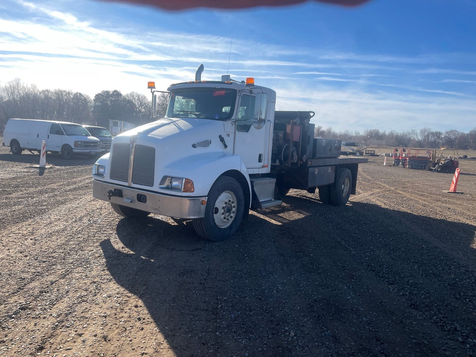 2006 Kenworth T300 Equipment Image0