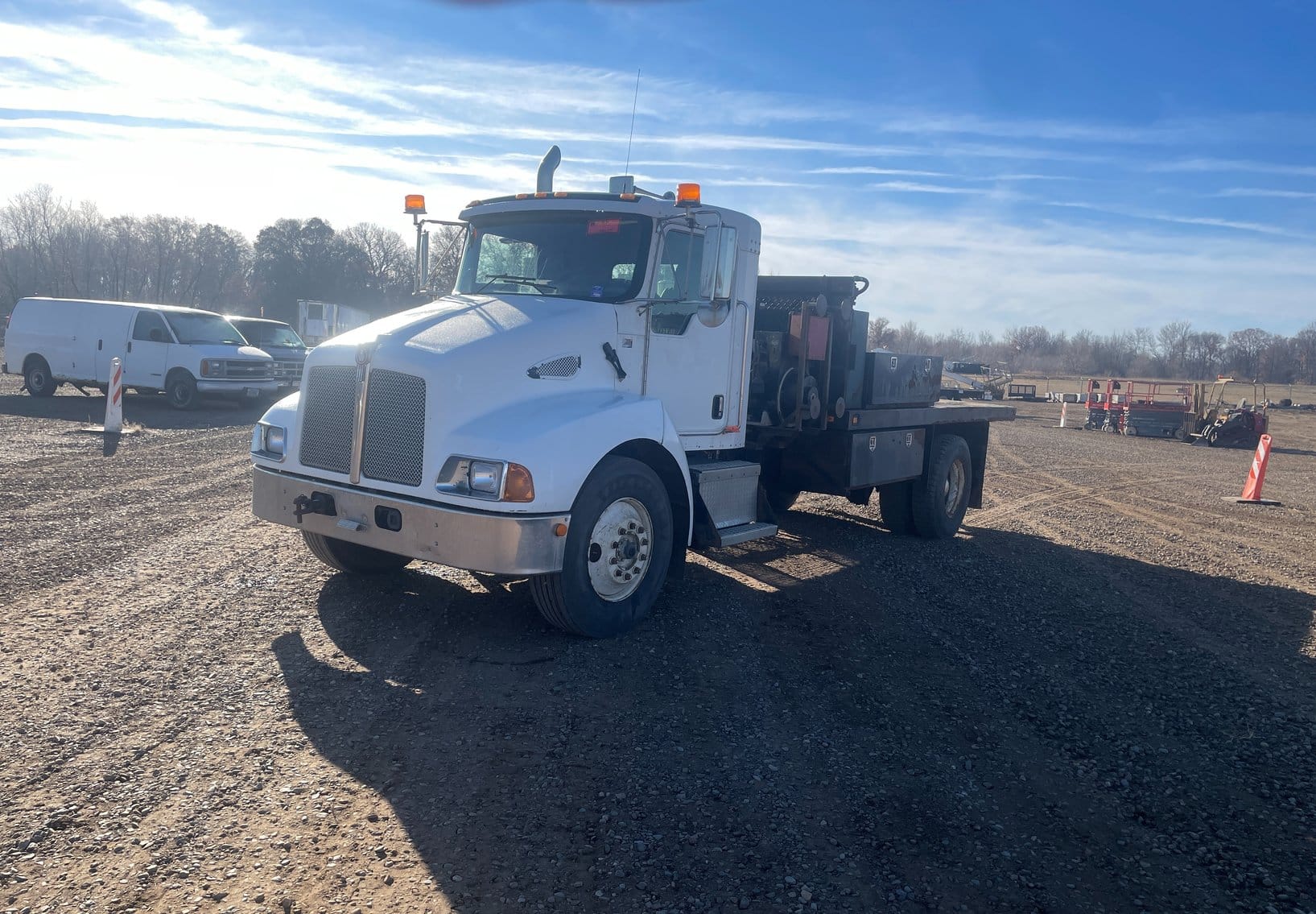 2006 Kenworth T300 Equipment Image0