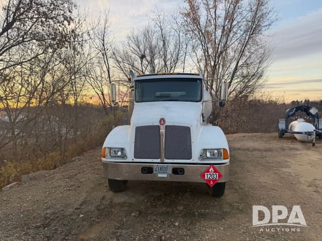Image of Kenworth T300 equipment image 1