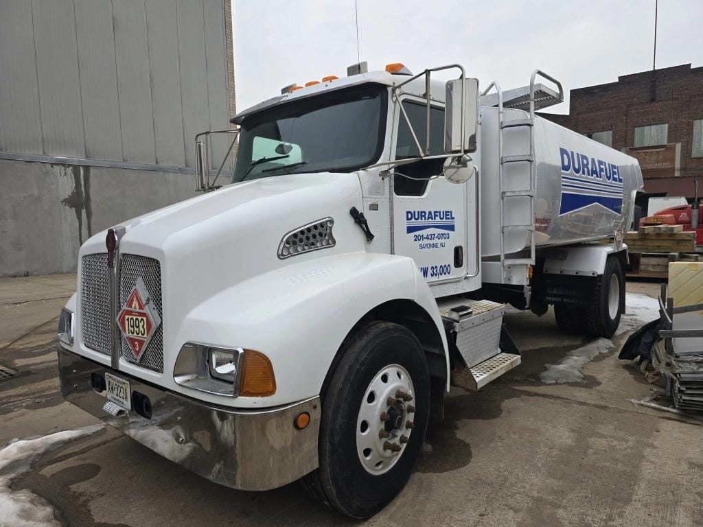 2006 Kenworth T300 Equipment Image0